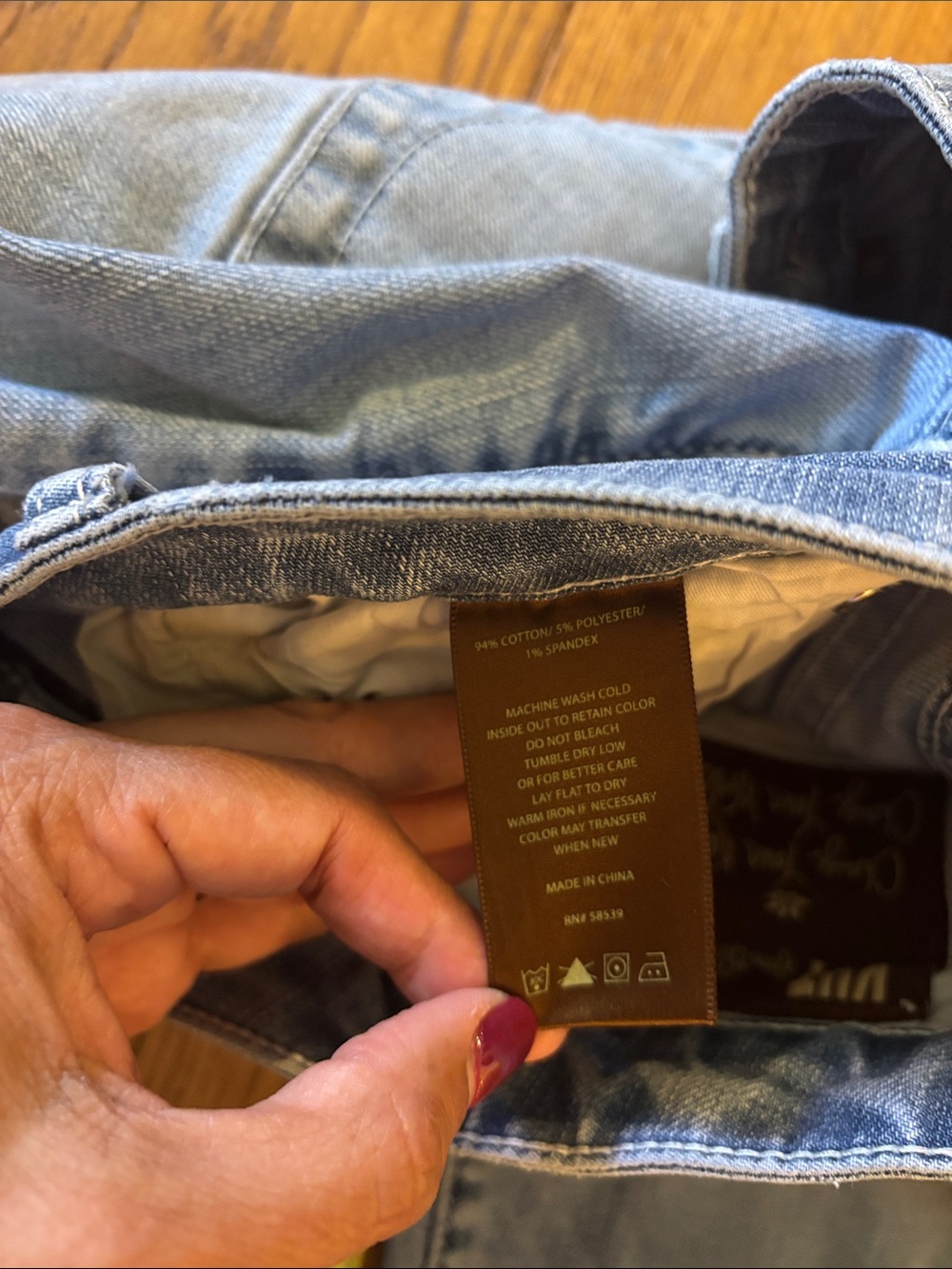 Kut From the Kloth Catherine Boyfriend Mid Rise Light Wash Denim Jeans - Picture 6 of 8